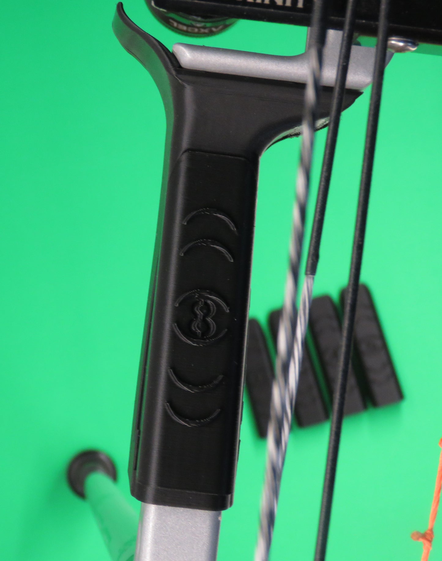 Elite Grip Wide Right Handed