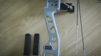 Elite Grip Wide Right Handed