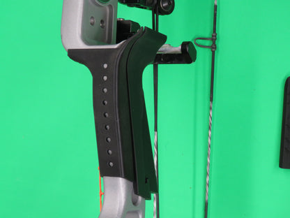 Elite Grip Wide Right Handed