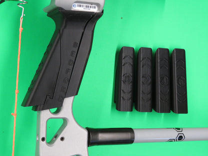 Elite Grip Wide Right Handed